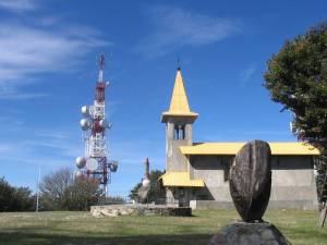 Xtrallusion photo library of independent, self-guided walking and sightseeing holidays in Italy. Pictures, images, photos and photographs taken along the way of this 1-day walking itinerary, to give you a visual impression of the day's walk.